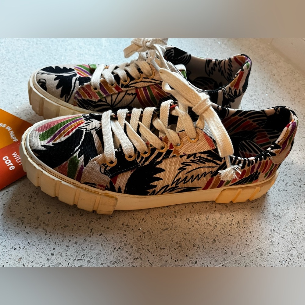 Farm Rio toucan‎ tropical Birds Flatform Sneaker sz 9